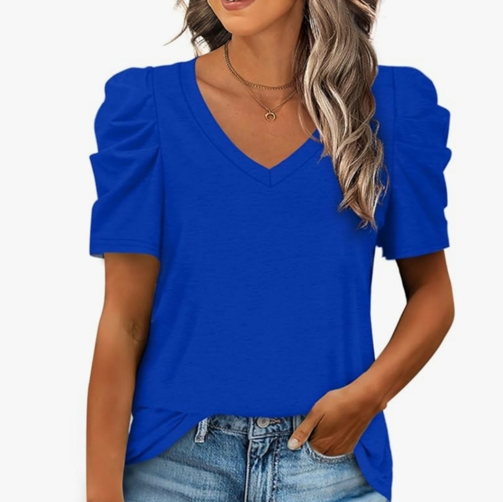 💙NWOT Blue V-Neck Puff Sleeve Top